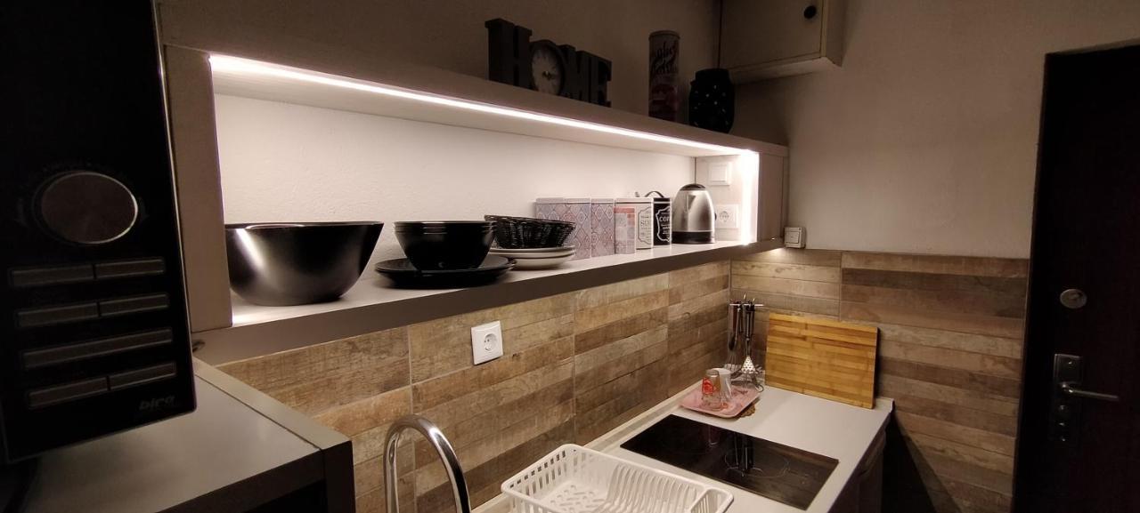 New Days Apartment *
